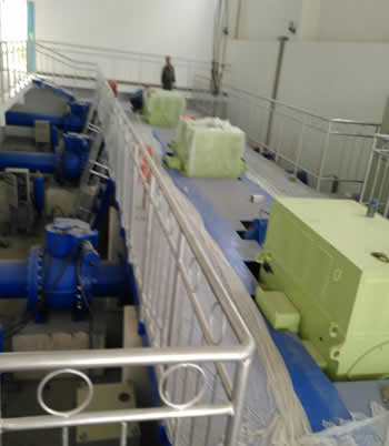 高壓固態(tài)軟起動裝置在泵站、掛扳機和化工行業(yè)的應用(圖1)