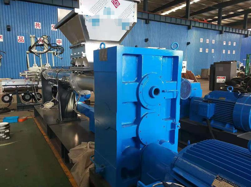 西馳XFC500變頻器在塑料擠出機上應用(圖1) 西馳XFC500變頻器在塑料擠出機上應用(圖1)