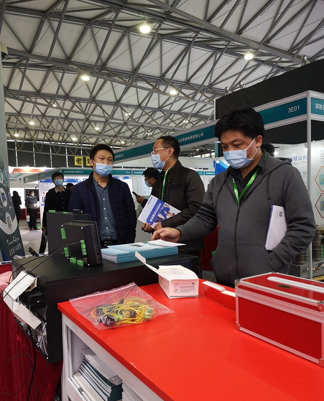 馳騁EP電力展|西馳電氣備受關(guān)注(圖6) 馳騁EP電力展|西馳電氣備受關(guān)注(圖6)