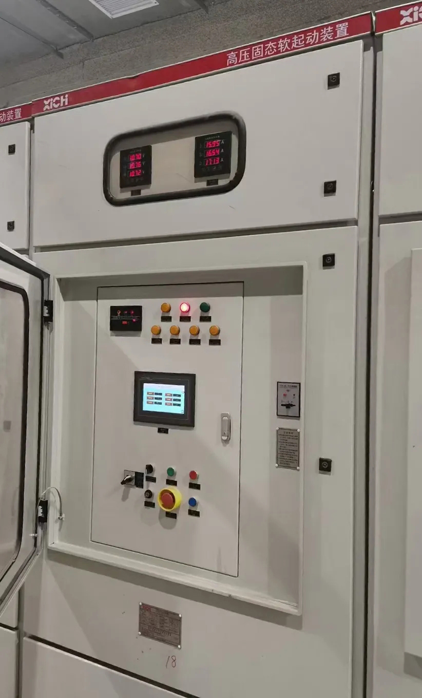 西馳電氣高原型高壓軟起動(dòng)裝置在京藏高速一次試車成功(圖2) 西馳電氣高原型高壓軟起動(dòng)裝置在京藏高速一次試車成功(圖2)