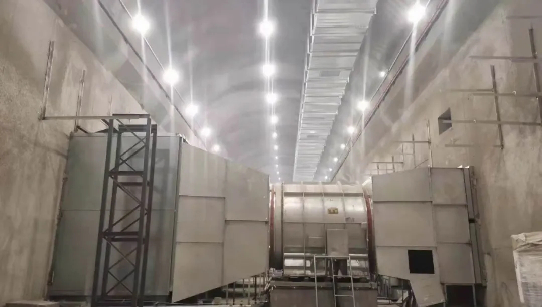 西馳電氣高原型高壓軟起動(dòng)裝置在京藏高速一次試車成功(圖6) 西馳電氣高原型高壓軟起動(dòng)裝置在京藏高速一次試車成功(圖6)